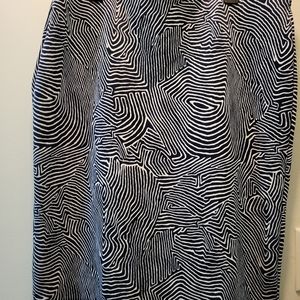 Navy and white print straight skirt size XL